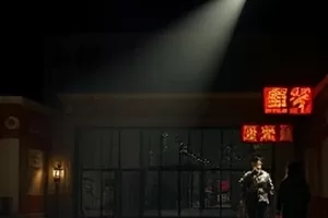 《水面之下》水下光影与气泡
